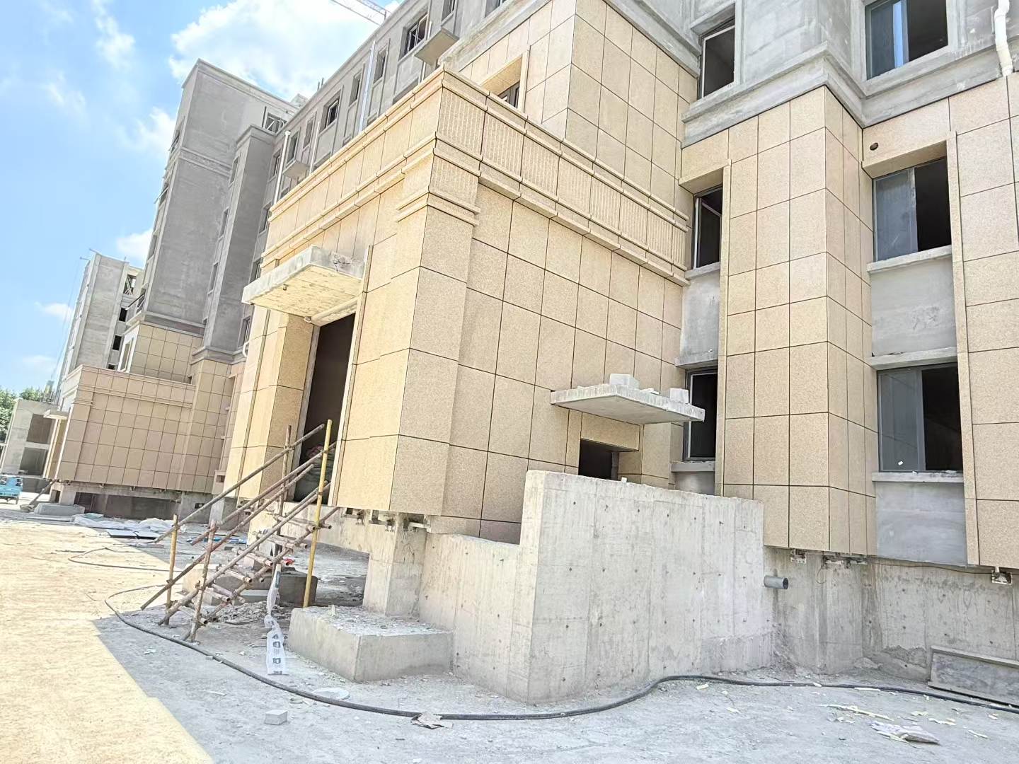 克拉玛依 黄金麻干挂，工地实拍