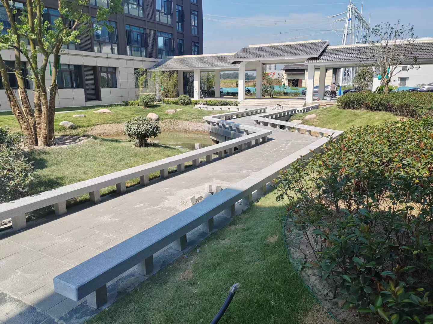 克拉玛依 芝麻灰小区坐凳&栏杆安装效果